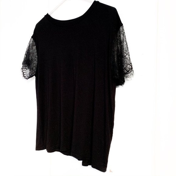 pretty little thing Tops - pretty little thing black top w/lace sleeves sz 8